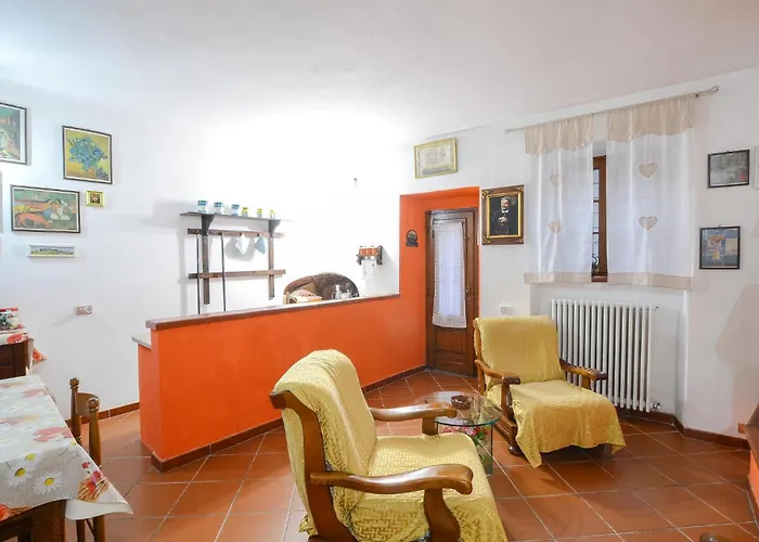 3 Bedroom In בית נופש Gallicano